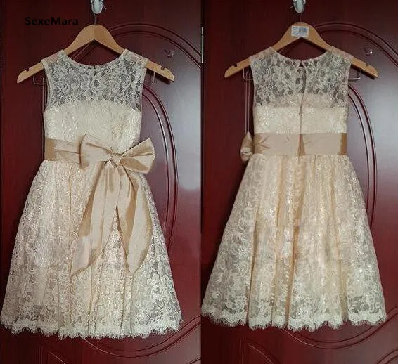 Real Image Lace Flower Girl Dresses Removable Bow Sash Sleeveless Scoop Neckline Vintage Long Kids Birthday Gowns Custom Made bow sleeve v neckline blouse