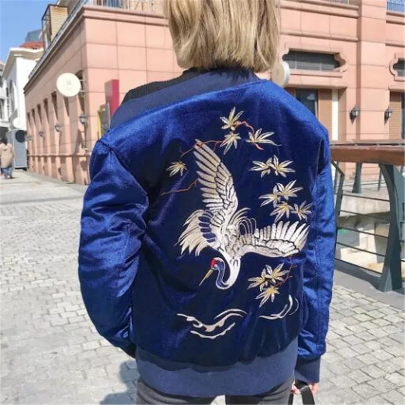

2018 new style collar high quality velvet back embroidered cranes velvet baseball suit long sleeved jacket