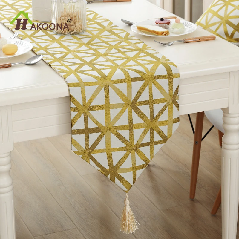 

HAKOONA Modern Simple Yellow Geometric Designed Table Runner Bed Runner Tassel