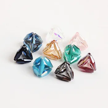 

2017 new design 30pcs/lot 15mm colorful glass rhinestone Geometric 3D triangles shape beads charms diy jewelry earring pendants