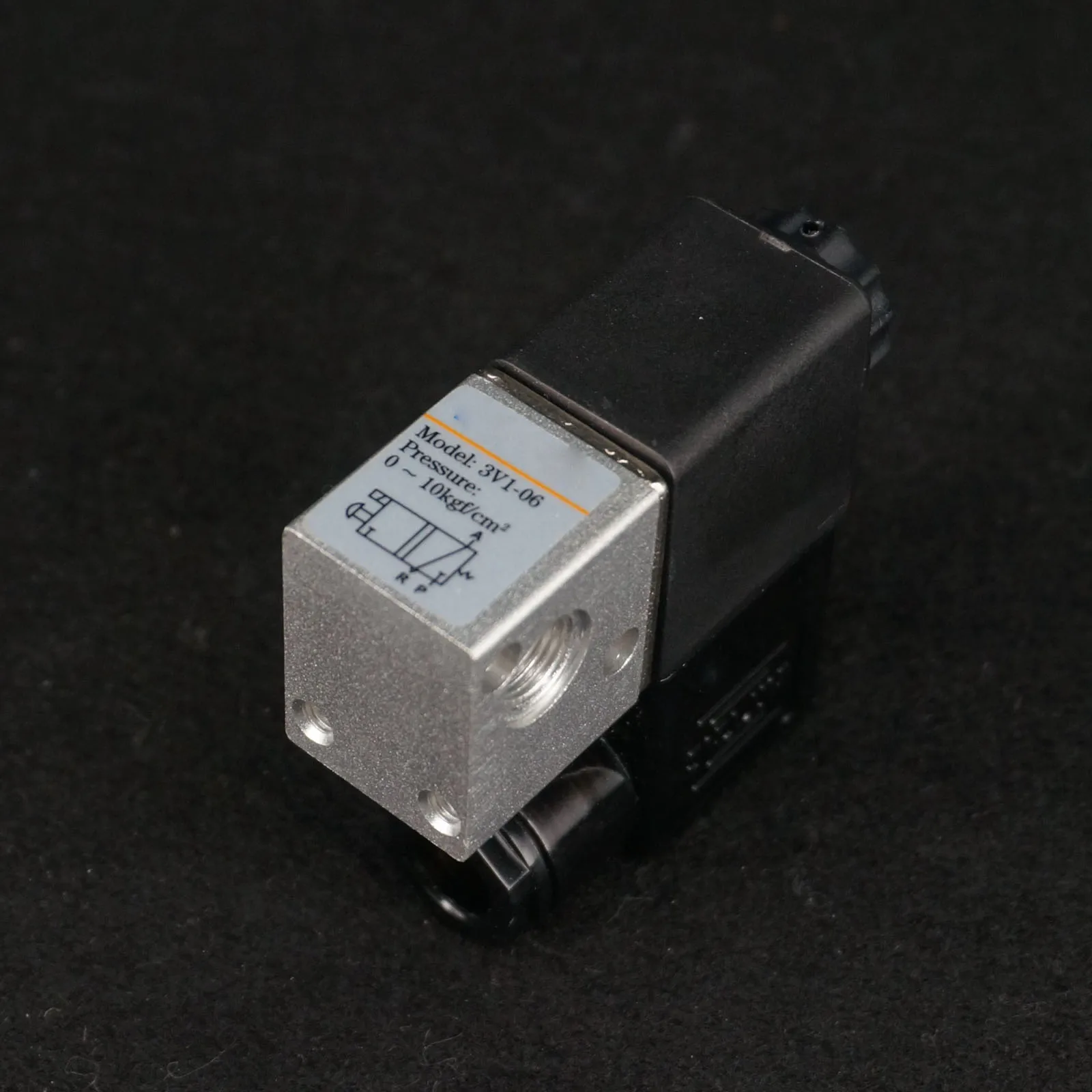 AC24V 3V1 06 3 порта 2 положения 1/8 &quotBSP нормально закрытый соленоидный воздушный