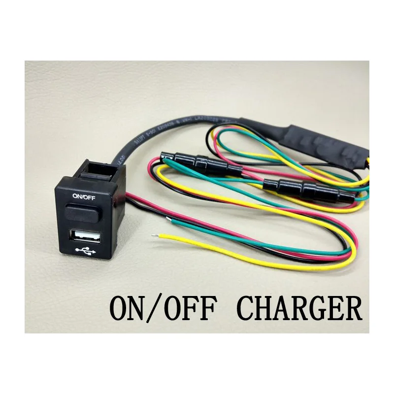 Автомобильное зарядное устройство с USB разъемом отображением напряжения