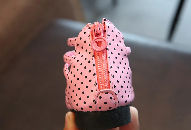 Детская летняя коллекция года; обувь для девочек; сандалии для маленьких девочек; мягкая дышащая обувь для маленьких принцесс