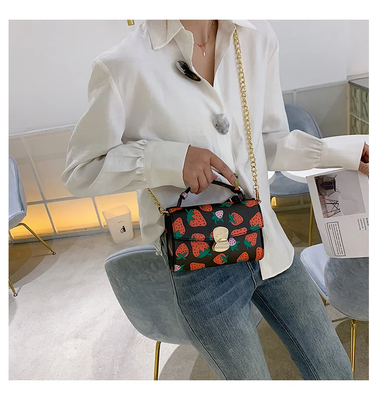 Новая цепь с клубничками сумка Роскошные сумки женские сумки Дизайнерские летние маленькие сумки через плечо для женщин