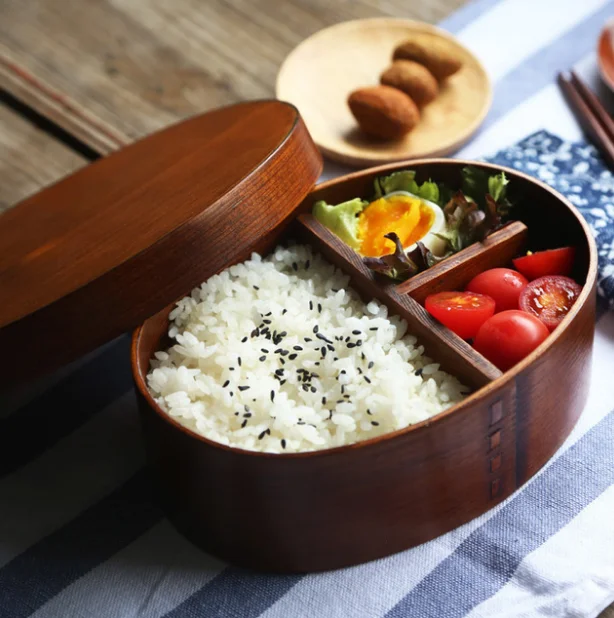 

Japanese Wooden Lunch Box Compartment Sushi Food Container Portable 3Grids Kids Student Bento Boxes Kitchen Accessories LF309