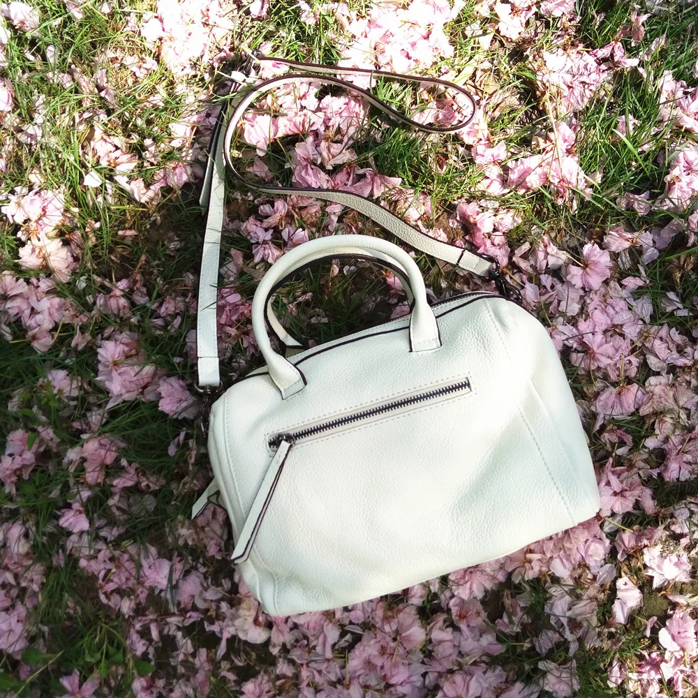 promotion clearance lady white 100% real leather top-hanle handbag for women high qualityfirst layer cowhide single shoulder bag |