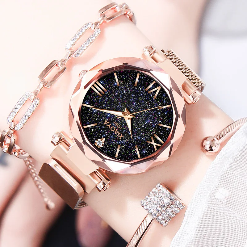 

Women Watches Luxury Bracelet 2019 Fashion Roman numerals Ladies Watch Gold Quartz Female Clock Magnet Strap Crystal Wristwatch