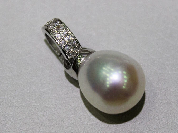 

huij 003309 white fresh water pearl pendant 1o.5x12mm