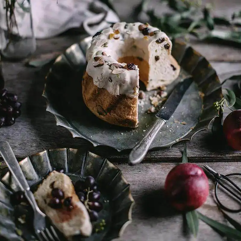 Unique Floral Rim Handcrafted Vintage Antique Metal Tray Ribboned Round Iron Tray Rustic Retro For Home Church Wedding