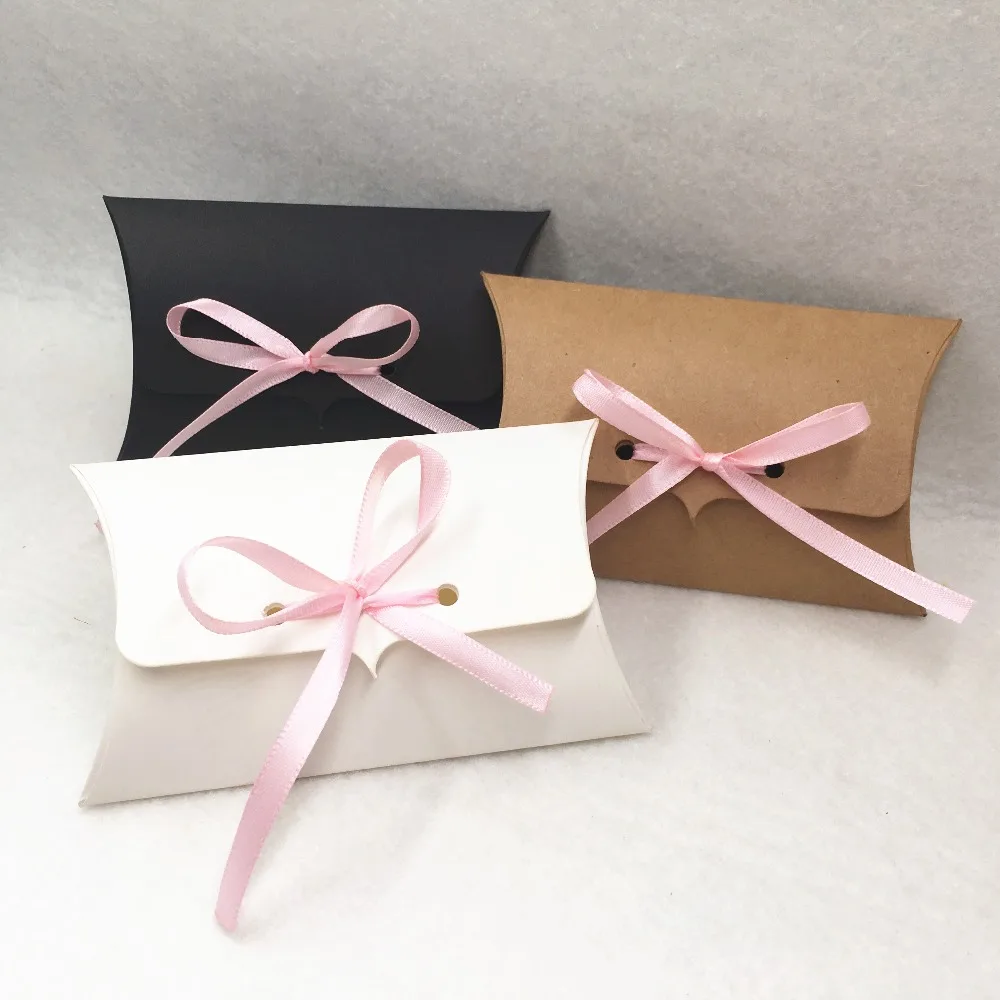 20/50pcs Wedding Favor Box Cute Kraft Paper Pillow Party Favour Gift Cake Candy 