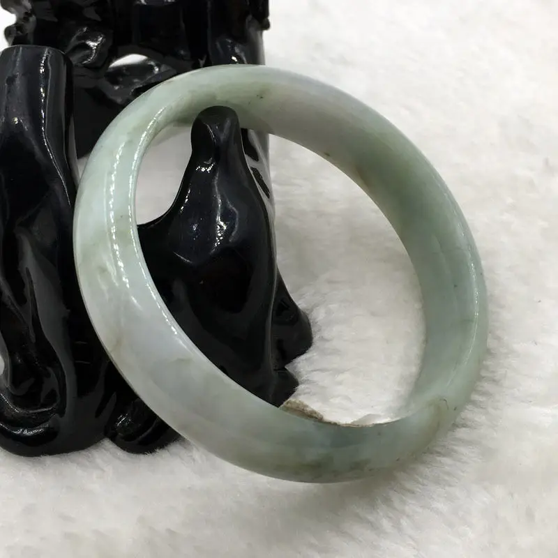 

02008 Certified Grade "A" Natural Green Jadeite Jade Gems Bangle Bracelet
