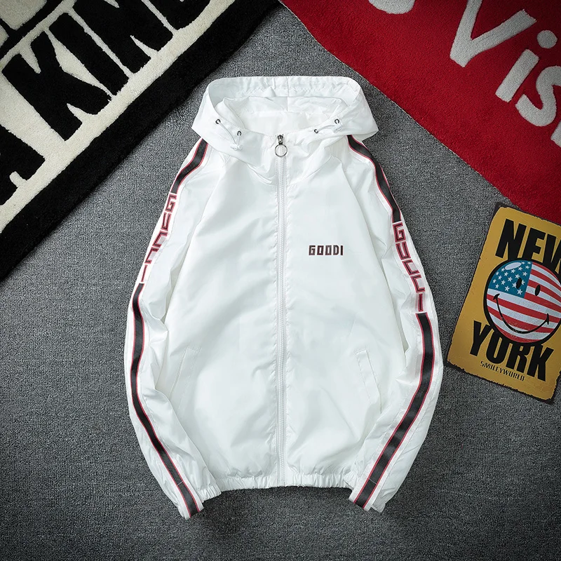 KUYOMENS الربيع الخريف رجل سترات رجالي التمويه هوديي سترة الرجال الملابس للماء الرجال سترة واقية معطف الذكور Outweater