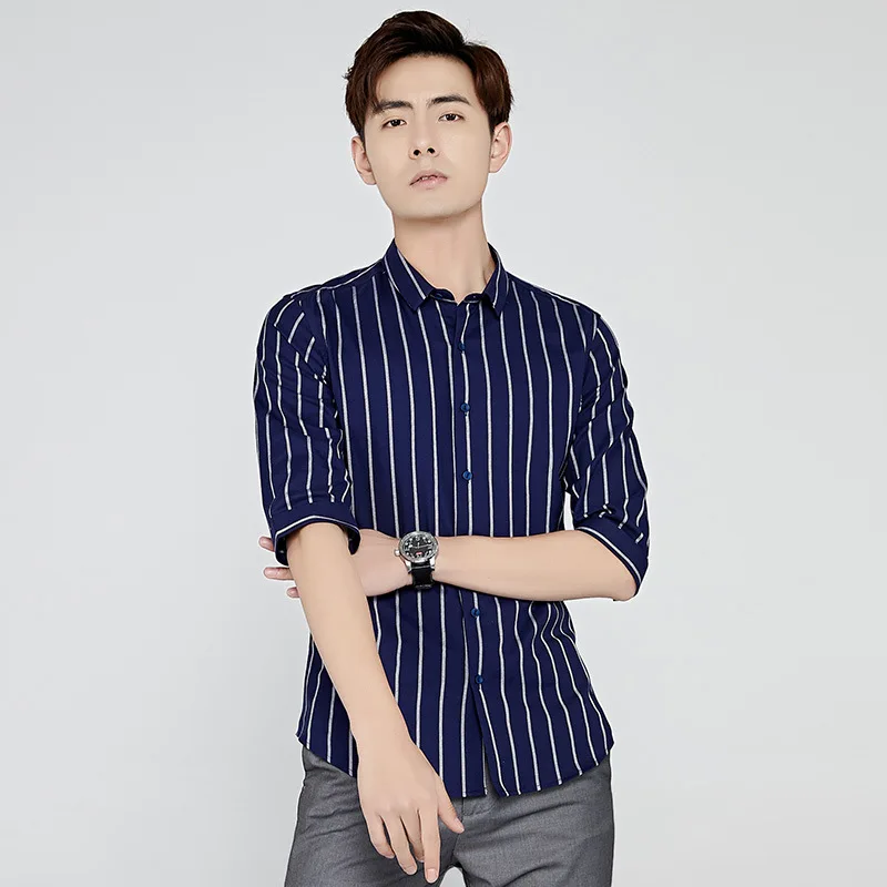 2019 الخريف جديد قميص رجالي ضئيلة عارضة قميص الكورية بأكمام طويلة قميص مقلم البرية بوصة الملابس 0404B