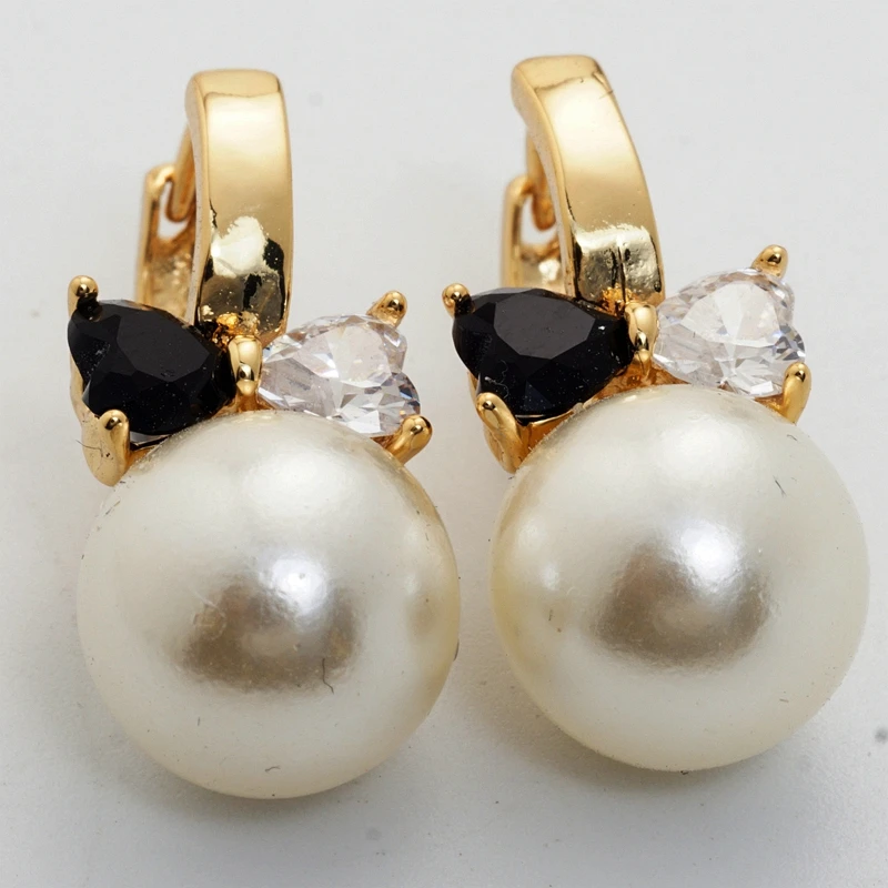 

Yunkingdom Simulated Pearl Earrings Earings Women Jewelry Brand Zircon Crystal Hoop Earrings For Women K0063