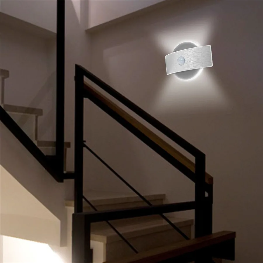 Светодиодный настенный светильник с движущейся батареей AA, перезаряжаемый светодиодный светильник с датчиком, ночной Светильник для помещений, охранный светильник для лестницы, кухни, прихожей, шкафа
