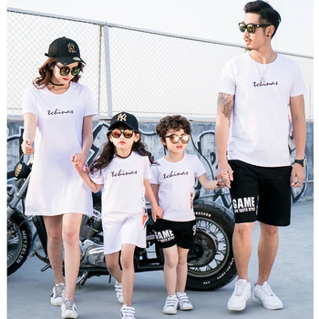 

Mother Daughter Dresses Family Matching Outfits 2019 Summer Style Boy Girl T-Shirts Short Pants For Father Son Family Look Shirt