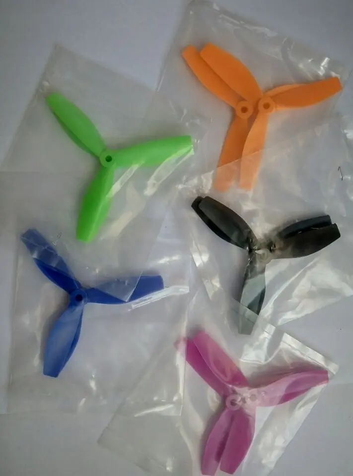 

10 Pairs 5045 3 blades Bullnose Propeller CW /CCW for 250 FPV Racing Quadcopter ZMR210 250