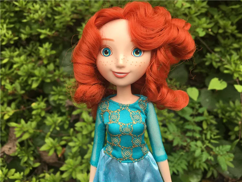 Disney Princess Royal Shimmer - Merida Doll