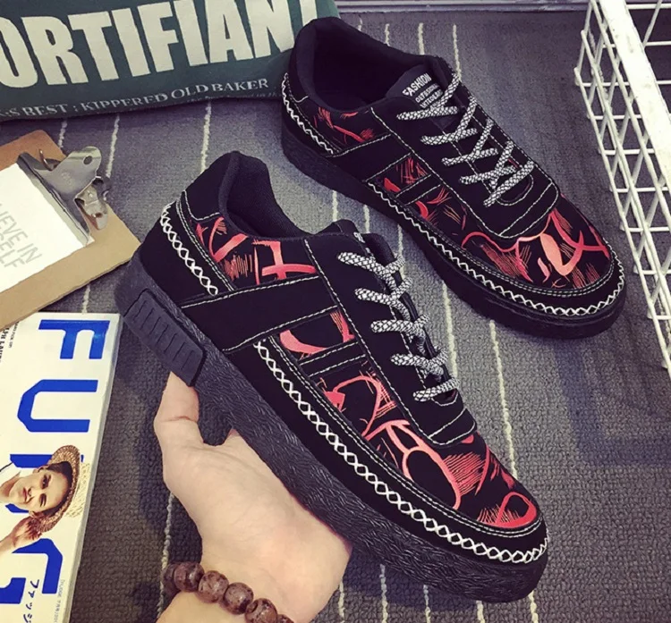 Spring Autumn Man Casual Shoes Canvas Breathable Lace Up Fashion Graffiti Hard-Wearing Korean Walking Flat Shoes Man Sewing (12)