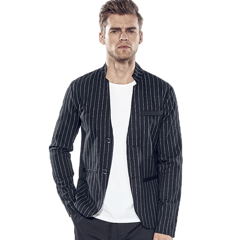 casaco listrado preto e branco masculino