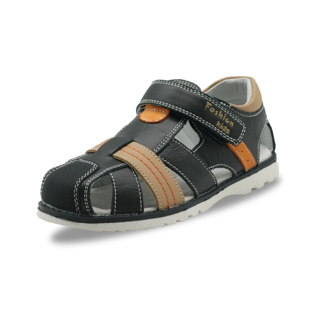 Apakowa/сандалии с закрытым носком из натуральной кожи для мальчиков; летняя пляжная обувь на плоской подошве с застежкой-липучкой
