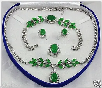 

>Fashion r Green Jade Necklace Bracelet Earring Ring Sets 1