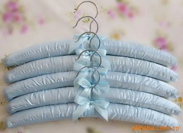 santin-padded-hangers (22)