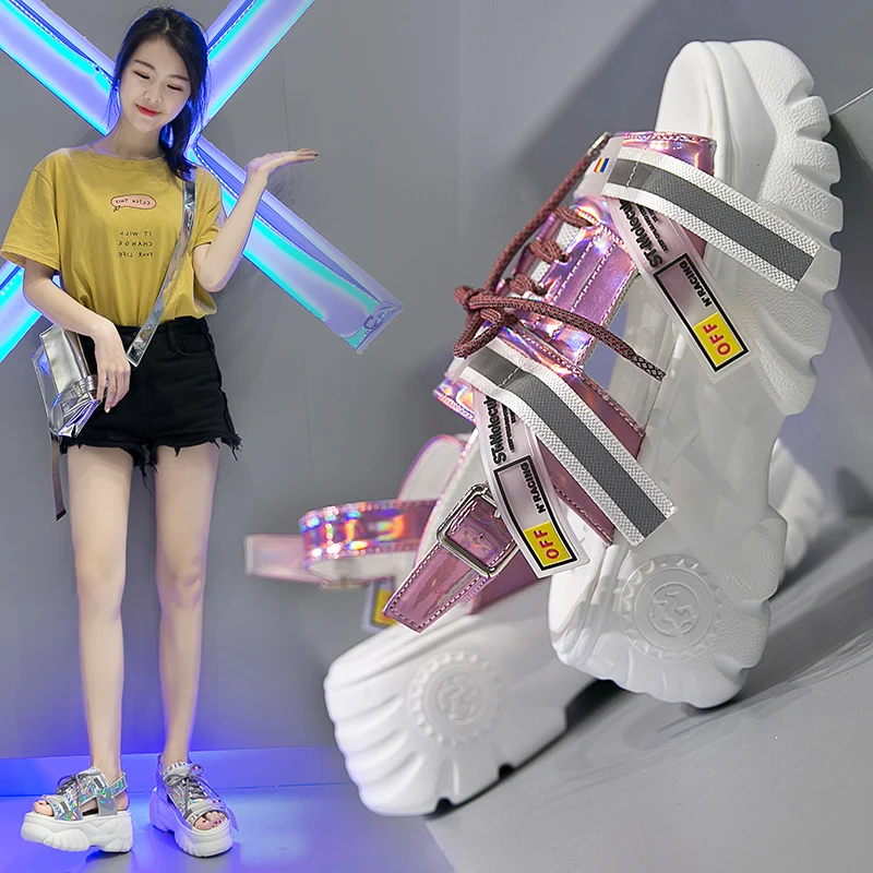 

Sports students soft platform 2019 summer new Korean version of the fairy wind shoes shoes wild increase casual sandals women