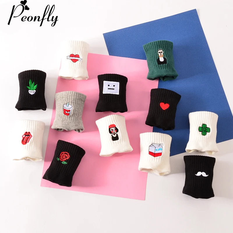 funny female Woman Socks women Japanese Concise Black And White Original Old Interest Cartoon Embroidery Pattern In Socks