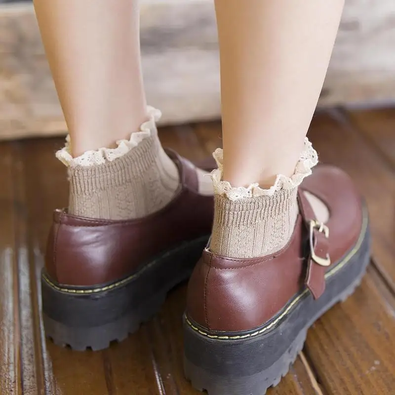 

Ladies fashion tube socks summer thin section Japanese lace cotton short socks low to help cute girls socks