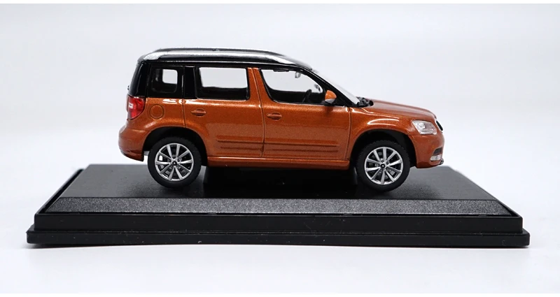 1:43 SKODA Yeti City Edition литая под давлением модель автомобиля Коллекция Металл для детей Подарки оригинальная коробка