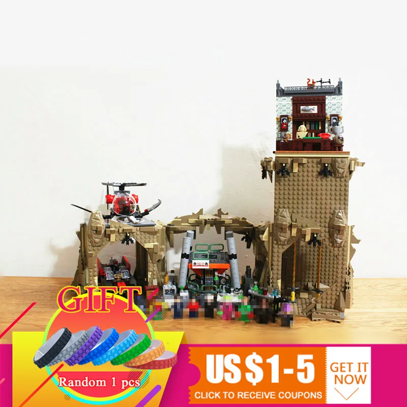 

07053 2566PCS Super Hero MOC Escort Set compatible with 76052 Children Educational Building Blocks Model Toys