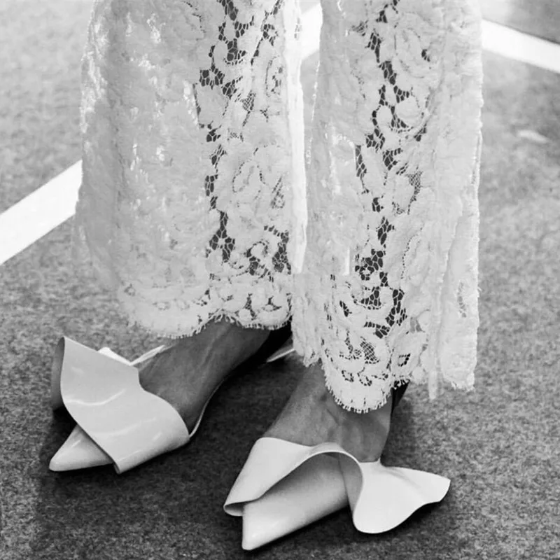 

Genuine leather back strap roman sandals women Flat heel ruffles gladiator sandals pointed toe Fashion brand design shoes women