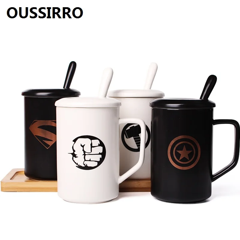 

OUSSIRRO Fashion Super Hero Ceranic Mugs Cup Creative With Spoon and Cover Milk Mug Travel Cup Portable Tumbler Drink Batman