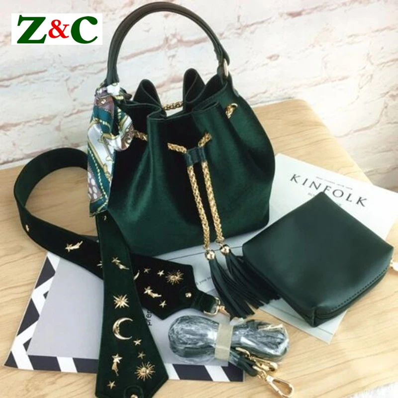 

Star Moon Wide Strap Velvet Shoulder Bag Women Bag Luxury Handbag Designer Brand Lady Bucket Bags Chain Crossbody Messenger Bags