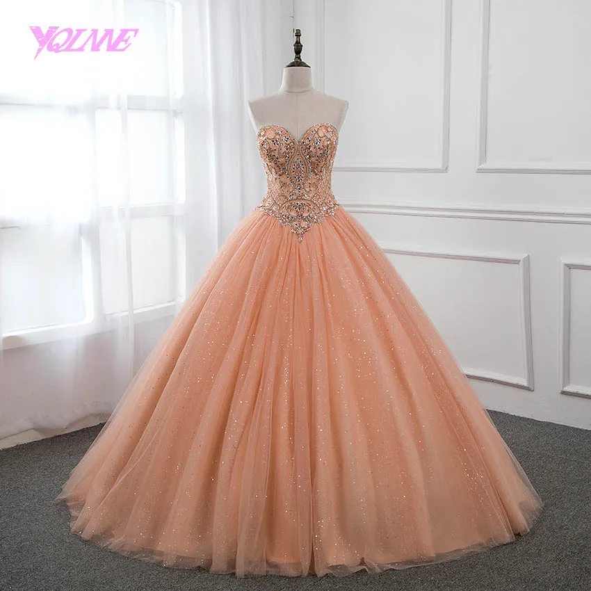 YQLNNE коралловый шар платье бальное платье без бретелек Quinceanera кристаллами Vestidos De 15 Anos; сезон лето платье с фатиновой юбкой, платье с кружевами с открытой спиной сладкий 16 платье