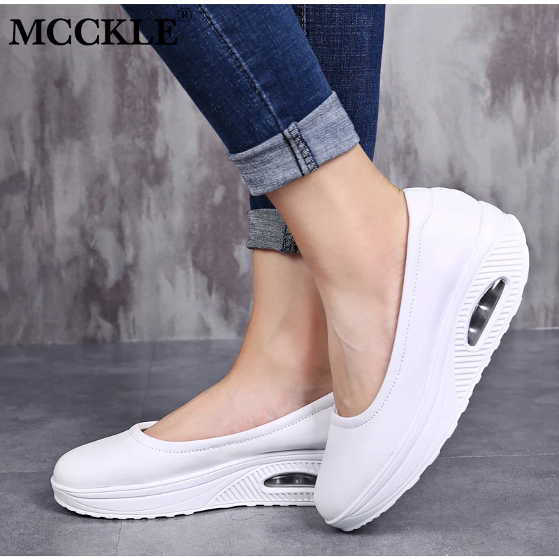 

MCCKLE Spring Women Vulcanized Shoes Wedge Platform White Nurse Shoes Slip On Breathable Air Cushion Comfortable Casual Ladies
