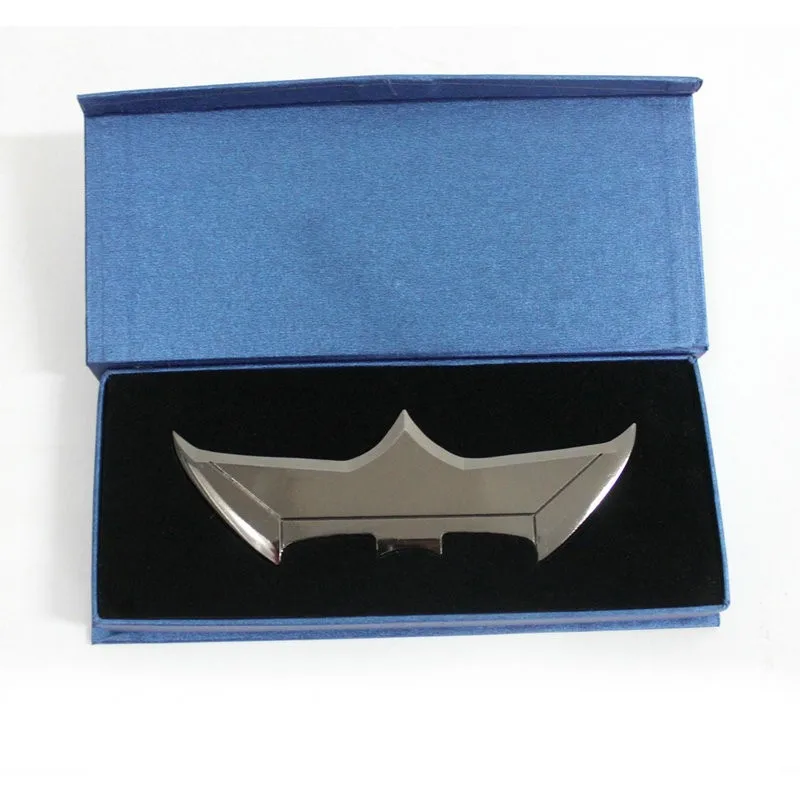 Batman v Superman Dawn of Justice Metal Weapon Bat Darts Cosplay Prop Accessory5