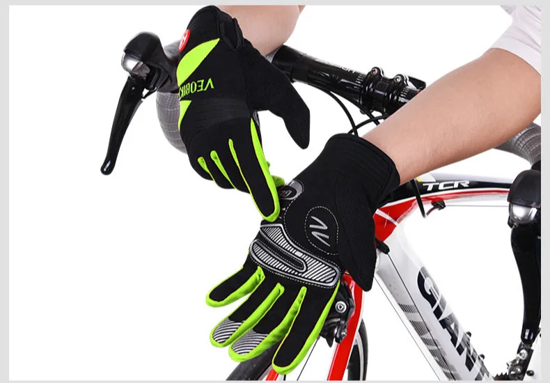 Valiant glove_11.jpg