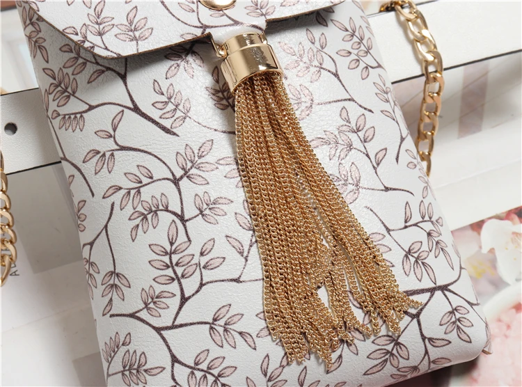 Новинка! винтажная женская сумка из ПВХ с цветочным принтом и бахромой. Поясная сумка для девушек с длинной цепочкой