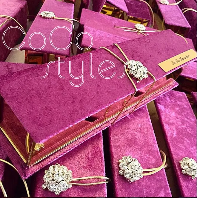 Cocostyles индивидуальные ручной работы бархат золото зеркало акрил твердый переплет свадебные приглашения картонные коробки с прозрачной