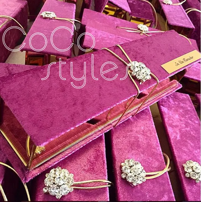 

Cocostyles customized handmade velvet gold mirror acrylic hard cover wedding invitation card box with crystal buckle