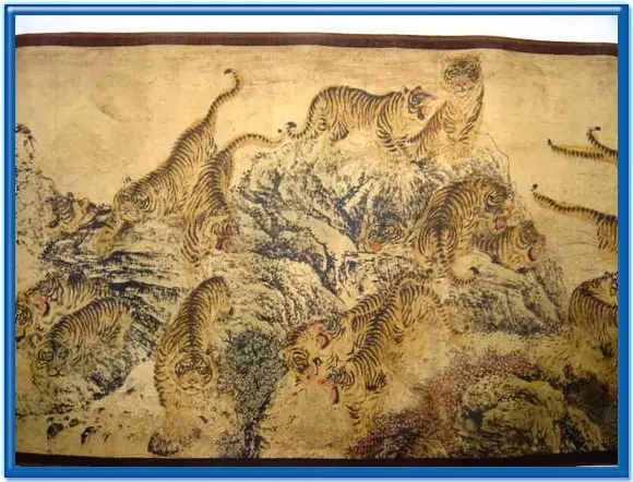 

Chinese Qing Dyansty Scroll Painting one hundred Tigers, 400cm long