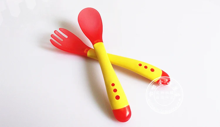 Миска для еды с чувствительной температурой, Обучающие Детские блюда с присоской, ложка для кормления, миска для кормления детей, детская посуда - Цвет: Spoon Yellow