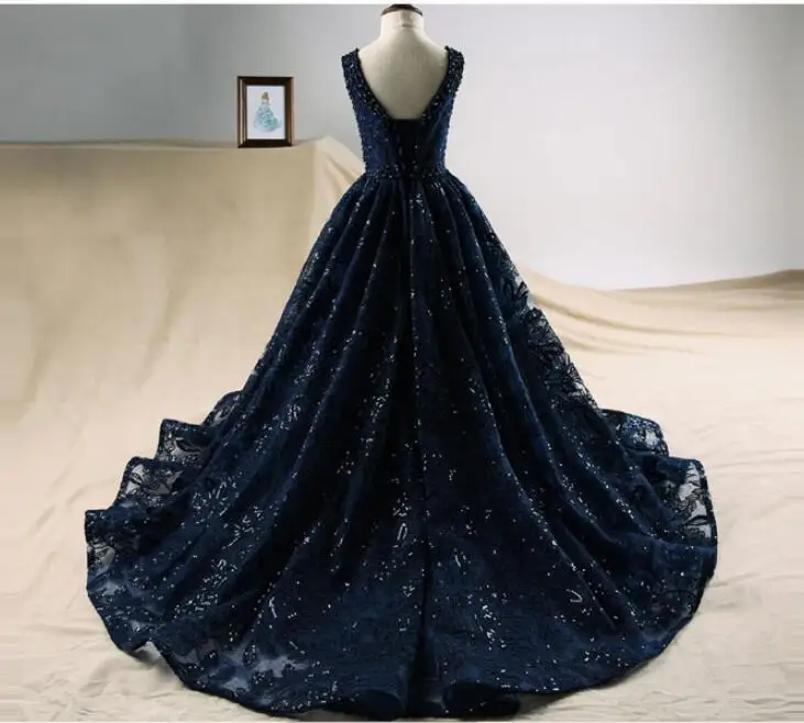 

Royal Blue Tulle Beaded Girl Wedding Dresses Elegant Long Trailing First communion Gown Kids Evening Formal Princess Dresses