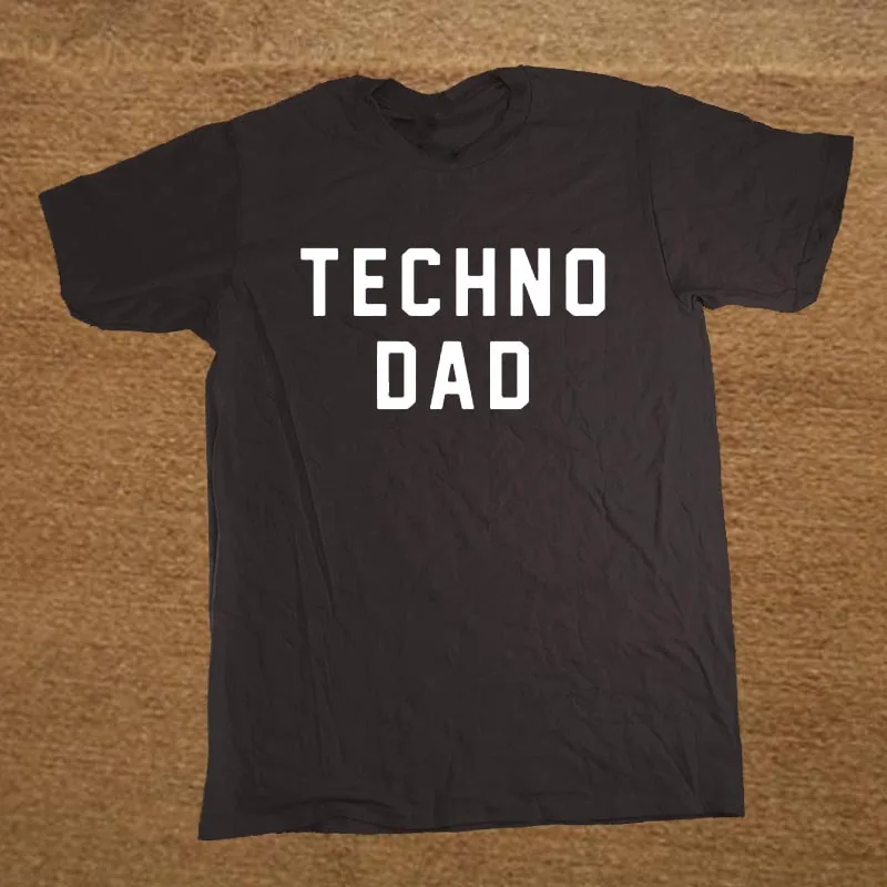 

New Funny TECHNO DAD FATHER BABY MUSIC LIFE T Shirt Men Funny Tshirt Man Clothing Short Sleeve Camisetas T-shirt