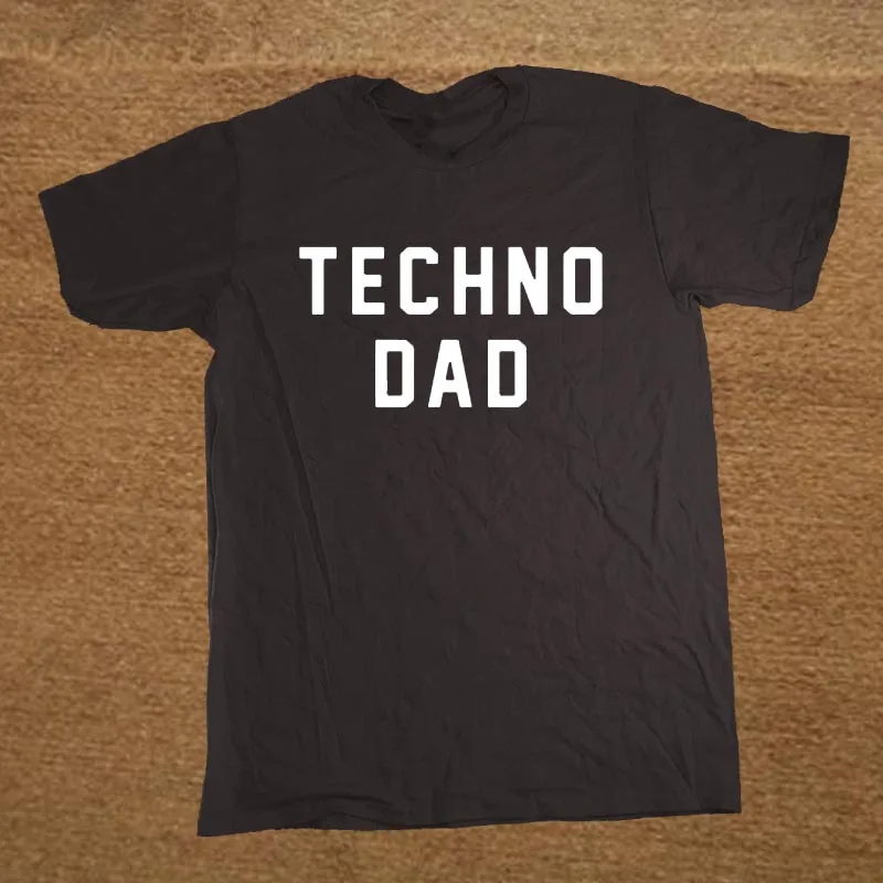 New Funny TECHNO DAD FATHER BABY MUSIC LIFE T Shirt Men Funny Tshirt Man Clothing Short Sleeve Camisetas T-shirt New Funny TECHNO DAD FATHER BABY MUSIC LIFE T Shirt Men Funny Tshirt Man Clothing Short Sleeve Camisetas T-shirt