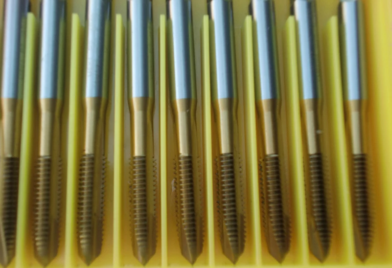 Buy sale HSS thread taps 4X0.7 thread 10pcs1box Free