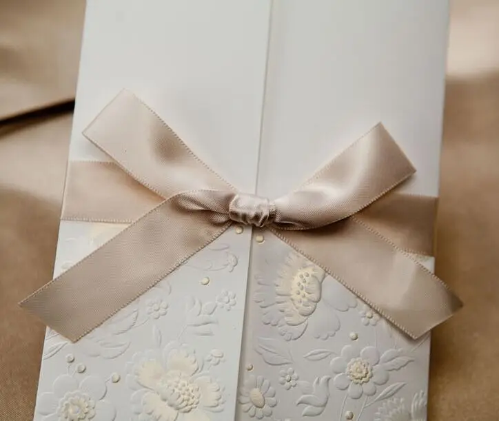 Free-shipping-100pcs-Vintage-Embossed-Tri-fold-Wedding-Invitation-With-Lace-Bowkno1t