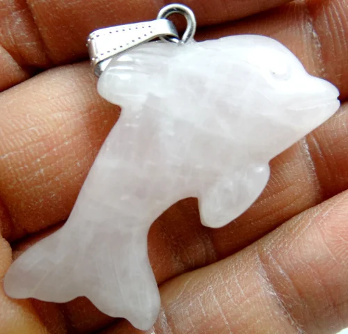 Подвеска дельфина из натурального камня с бирюзой кристаллом тигровый глаз